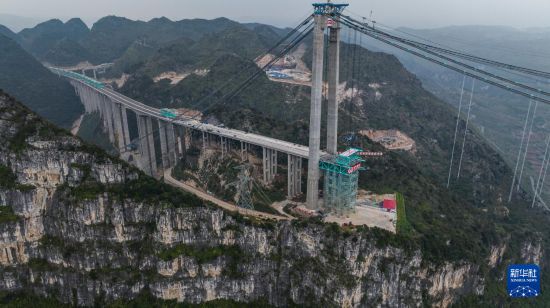 在建世界最高桥完成首件钢桁梁吊装 - 千百度社区-千百度社区